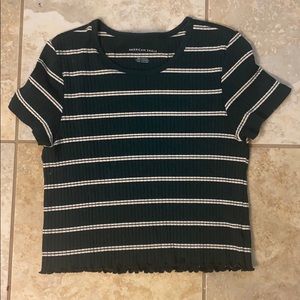 American eagle semi cropped t shirt